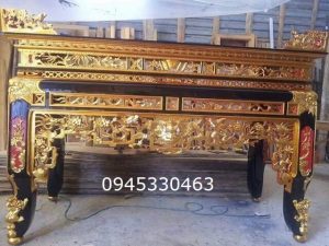 Bàn thờ án gian chân quỳ